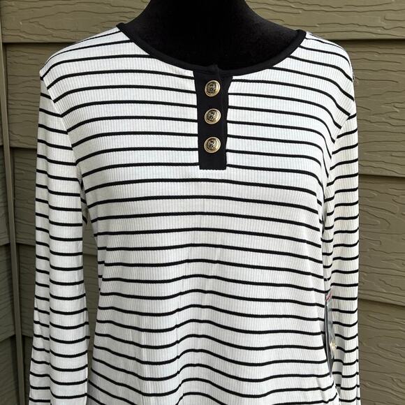 Fifty Street Tops - Fifty Street women’s size M Henley style long sleeve T-shirt, NWT